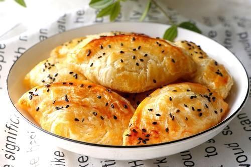 只用1根香蕉，教你做快香蕉酥，层层起酥，香甜好吃