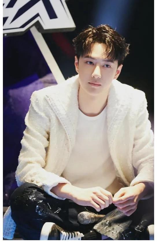 《這！就是街舞》完美收官，秒變成團夜，話題爭議大