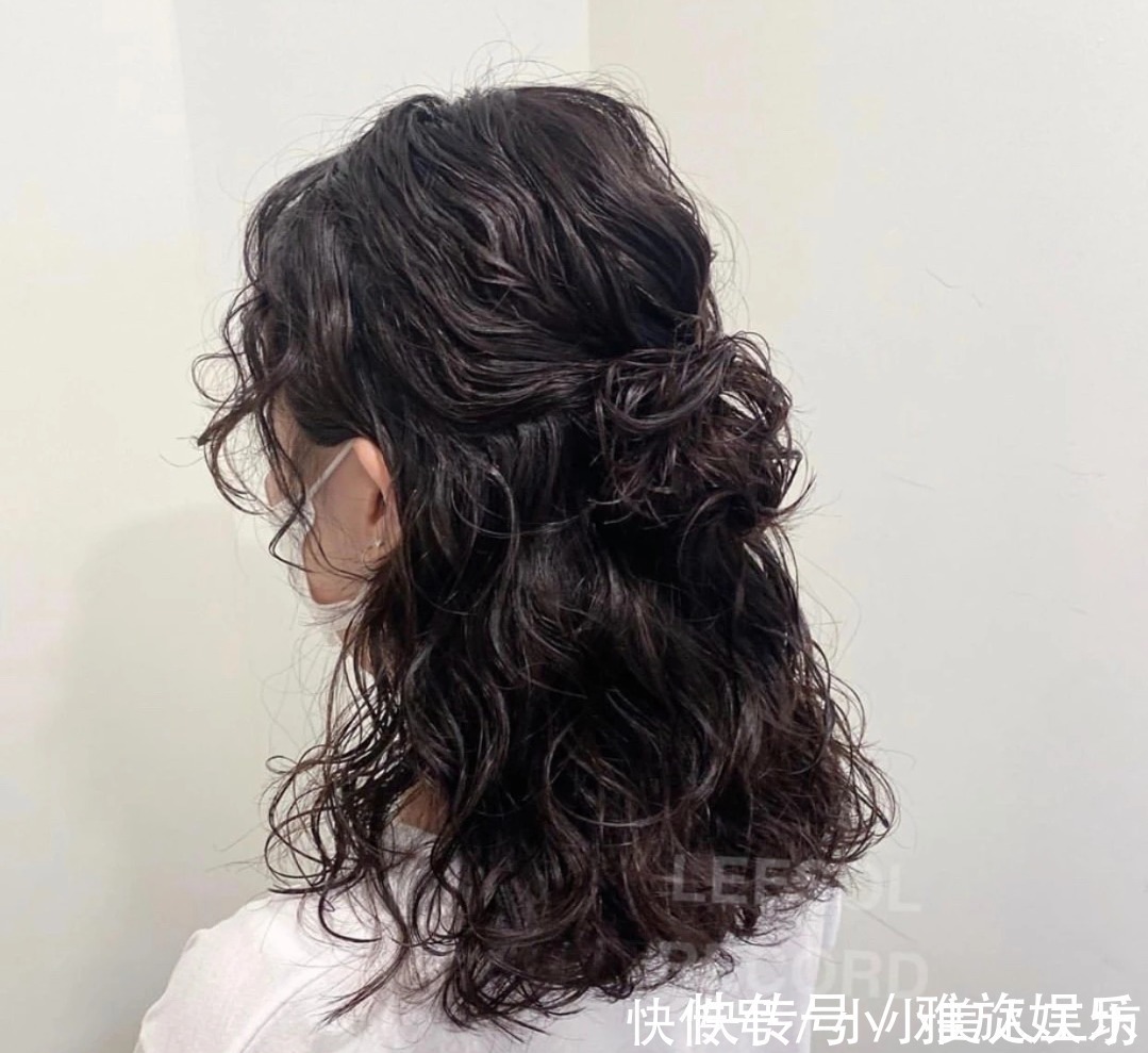 卷卷 最值得尝试的17款发型,无论长短都很心动,越看越喜欢