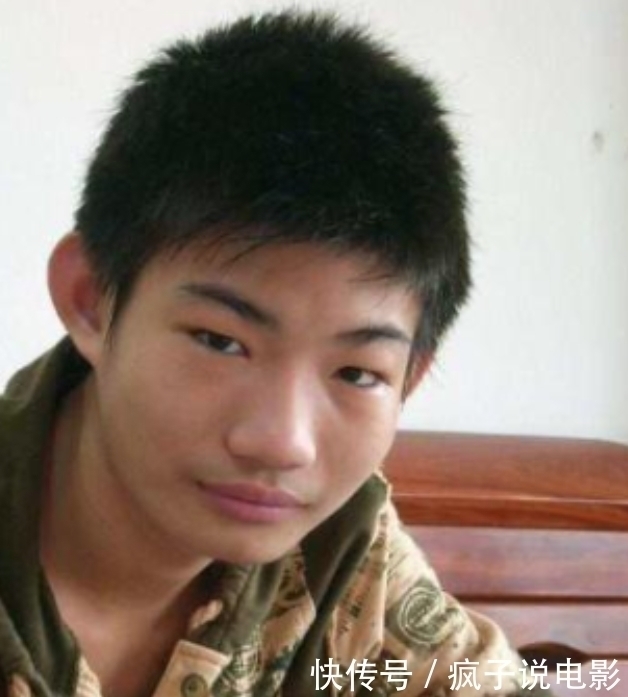 杨锁|“巨婴鼻祖”杨锁,吃饭靠人喂,父母离世后在23岁时被饿死