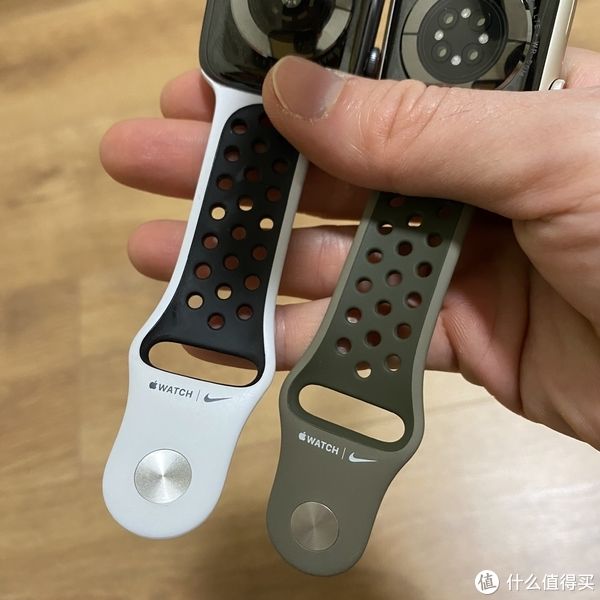 iphone|我的跑步装备 篇一百一十五：完全可以当跑表！Apple Watch S7 Nike 45mm蜂窝版（附与5代对比）