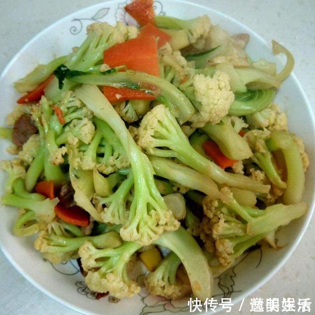 焯水|炒花菜,光焯水可不够,少了“这1步”,花菜炒不入味,像注水了