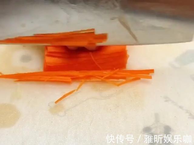 美食|今天美食，土豆大饼，既好吃又好做，太好吃了，太香了