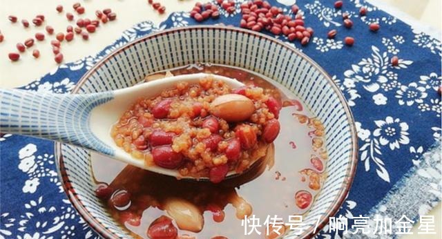 夏天|夏天,这粥记得别错过,做法特简单,暖胃健脾,营养好消化!