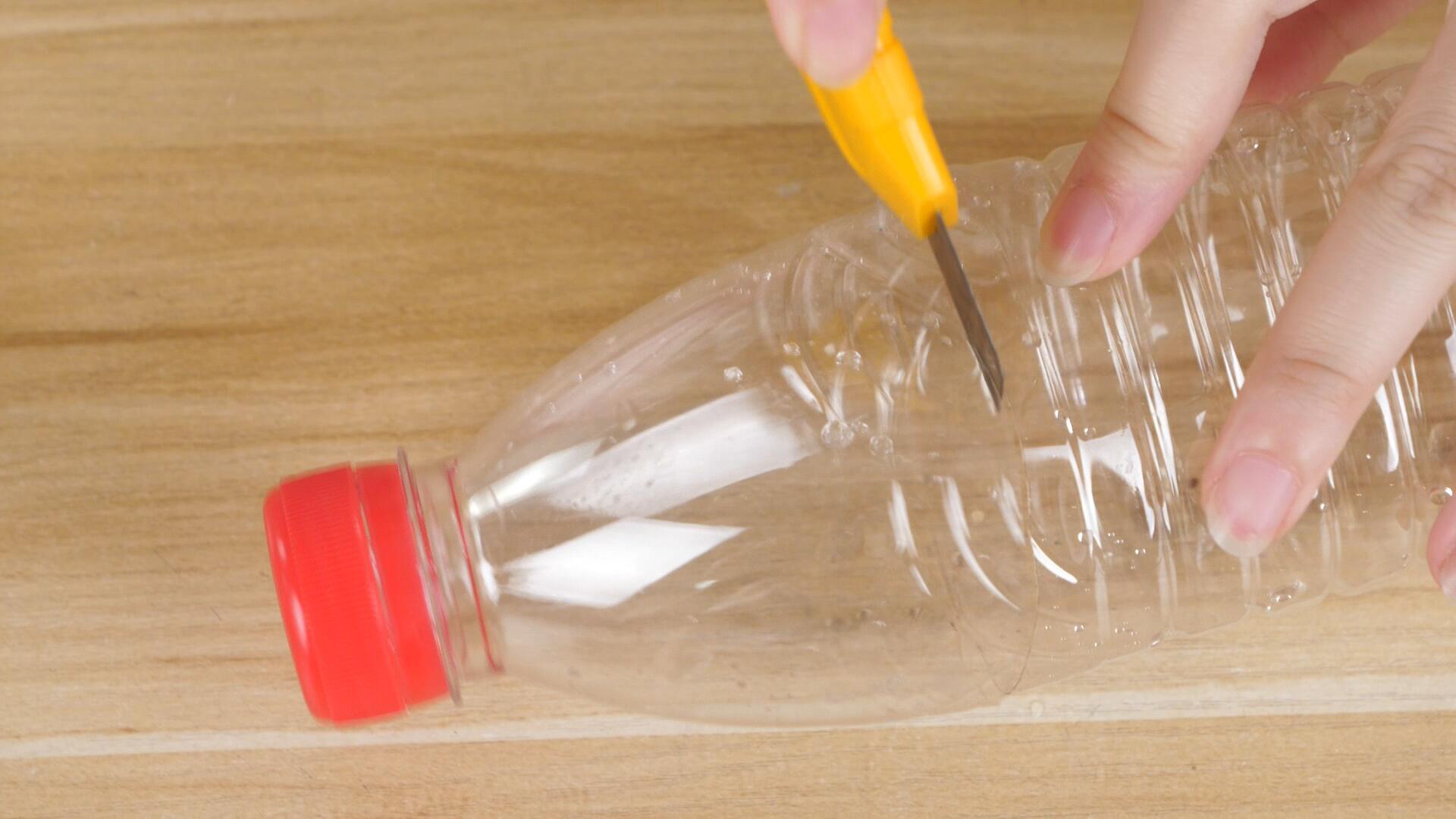 洗菜池里插个塑料瓶,解决家家户户都困扰的难题,好方法省钱实用