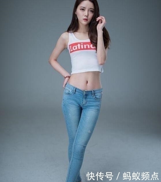 穿起来|活力十足的牛仔裤美女,气质出众,无论走到哪都是焦点
