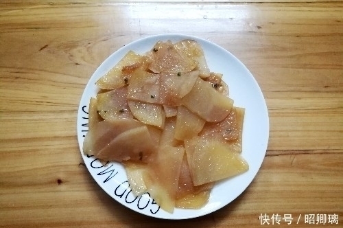 鱼头|半小时做4个菜,娘俩吃到肚子滚圆,婆婆这样下去可不行