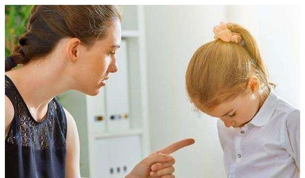 宝妈|孩子有以下表现,说明已自卑入骨,不少家长还沾沾自喜觉得是好事