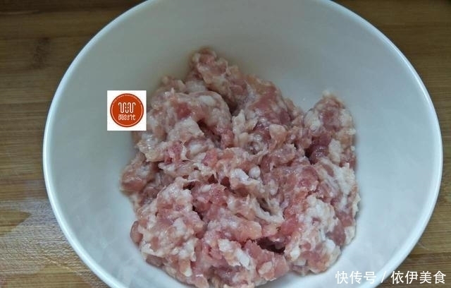 茄子最简单的做法,不炸不炒,儿子吃了2碗饭还要吃,实在太下饭