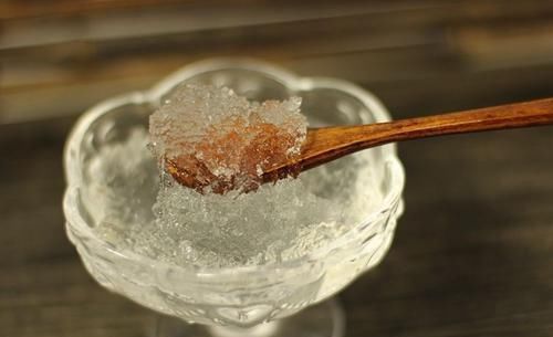 女性不错过的几种食物，可以常吃，养血止血、敛阴润燥，更显年轻
