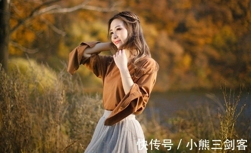 孤蓬@伤感秋词九首:月冷霜寒离人怨,一曲清歌两断肠