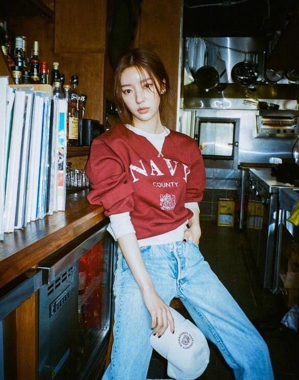 甜酷|韩国穿搭博主洪智允的甜酷自在穿搭 从头到脚都有自己独特的风格