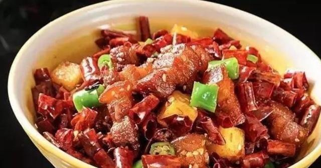 用鱼给家人做这道美味，味道鲜美，好吃易做，全家非常爱吃！