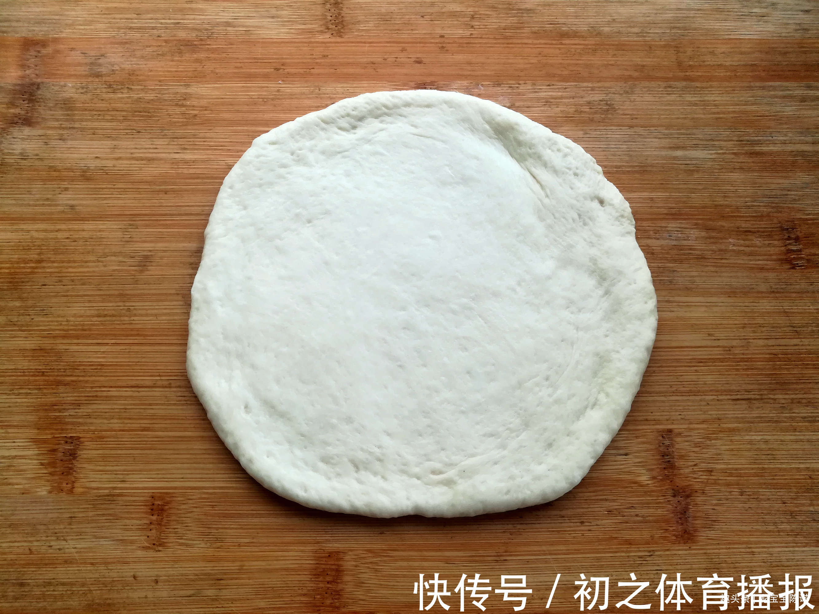 脆皮肠|6年里做了上百次披萨,孩子最爱这口味,香软蓬松,好吃又解馋
