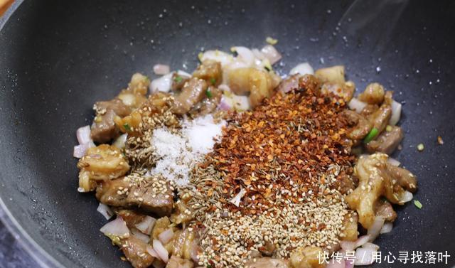 切片|炒孜然羊肉的时候,切片的方法是非常关键的,做得比烤肉还要香