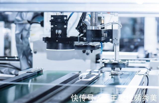 iphone|俄罗斯芯片90赖进口,没有光刻机,为啥不怕美国卡脖子