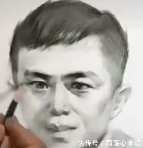 泪目#美术生一幅画画一生,从8岁画到80岁,网友:俺泪目