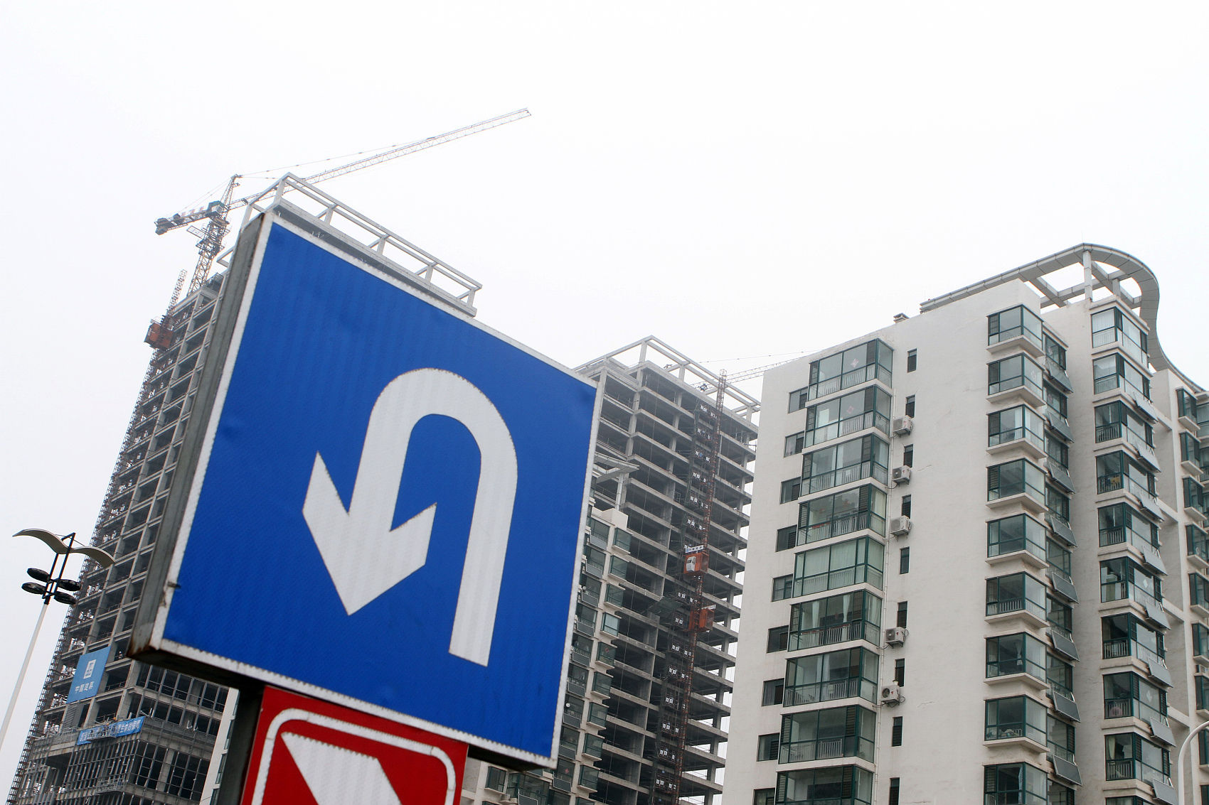 流拍率|地产商躺平不抢了，上百宗土地流拍，央企国企逆势掀起拿地旋风