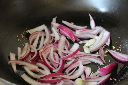 这是一道鲜美的下饭菜，营养丰富，鲜美又不油腻