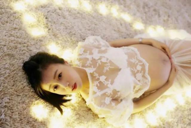 小杨|朋友圈晒出孕妇照,却被亲戚纷纷排斥:你咋不穿多点,不知检点