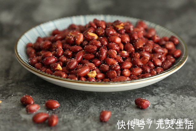 花生米|炸花生米时,有人热油、有人凉油全不对!教你正确做法,太香了