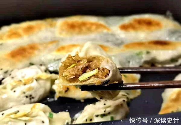 面食|分享一道面食早餐，简单易做，皮薄馅多鲜美好味道，一碟管饱