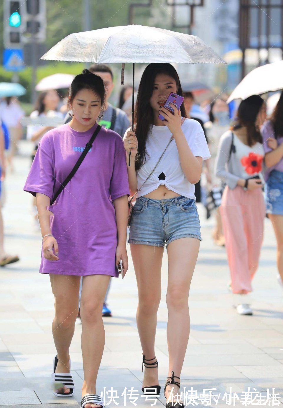 爸爸|走在太古里大街上,唯有微胖型的小姐姐最吸引人,爸爸喜欢的类型