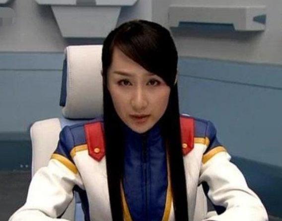 雷佳音称自己老婆比迪丽热巴漂亮，看到照片，粉丝：这身材厉害了