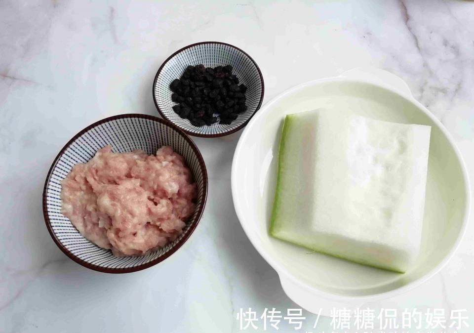 夏天|夏天就喜欢吃蒸菜,3种食材一起蒸,10分钟上桌,简单好吃营养全