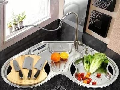 很多主妇都把水槽周边空着，20年老保姆支招，空间瞬间大两倍