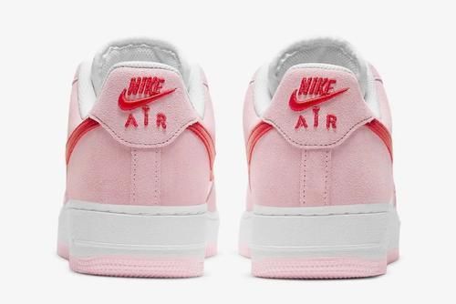 nike|今年最好看的情人节！这双 AF1 让人一见钟情！