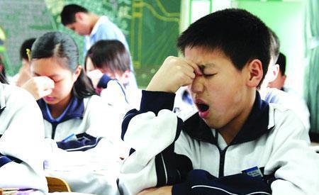 睡眠时间|孩子有4个特征,说明是“发育晚”不是长不高,爸妈别担心