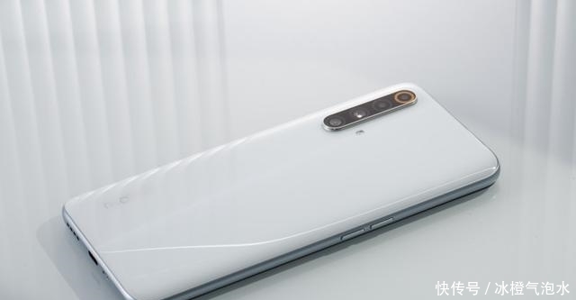 发布|从2099元跌至1598元,120Hz+128GB,发布仅半年已沦为千元档手机