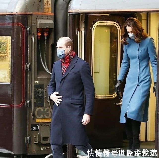 威廉王子|凯特王妃穿蓝色大衣和威廉王子车站秀时尚，时尚拉风，太有风度