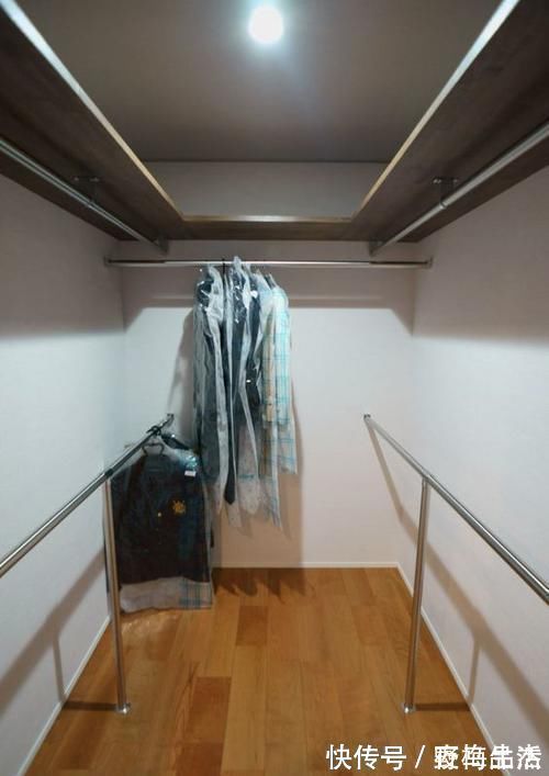 木板|衣帽间别装定制柜了！这样设计几百块就能搞定，独立空间超实用