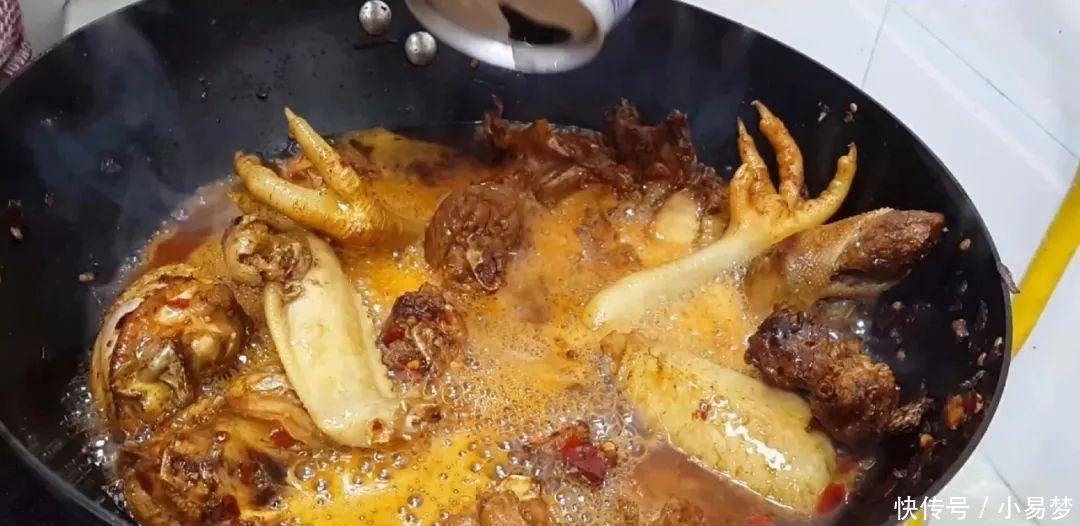 鸡肉这样做才好吃，掌握这个秘诀，一顿多吃两碗饭，一锅都不够吃