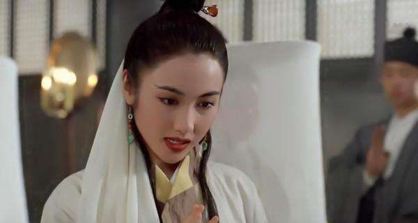 周芷若#夺得“天下第一”的周芷若,武功到底有多强?所有人都被她骗了!