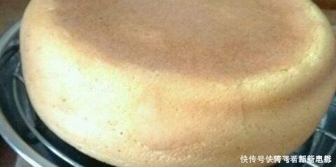 不用烤箱怎么做面包呢大厨教你另类做法,出锅香气十足