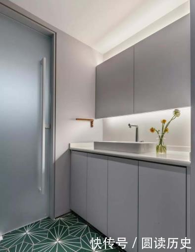 脚麻|不管你有多穷,咬牙也要给卫生间装上这些玩意儿,结实耐用还不贵