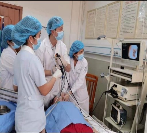 蓝军|都是辣椒尖惹的祸!中国科学院大学重庆仁济医院呼吸与危重症医学科顺利完成支气管异物取出术