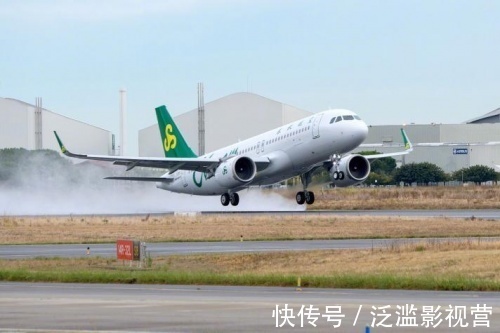 每月一场脱口秀,跨界又有趣,这家航司太会玩