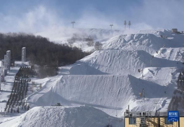 大回转|张家口赛区云顶滑雪公园赛道造雪塑型迎“大考”