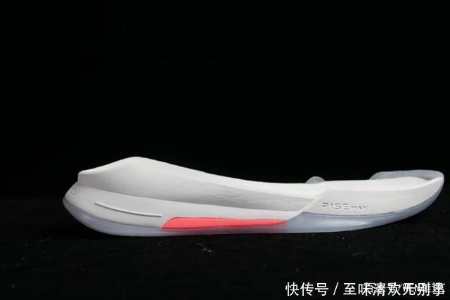 双鞋|不要因为它小众就忽视它!这双鞋堪称2020实战鞋的黑马