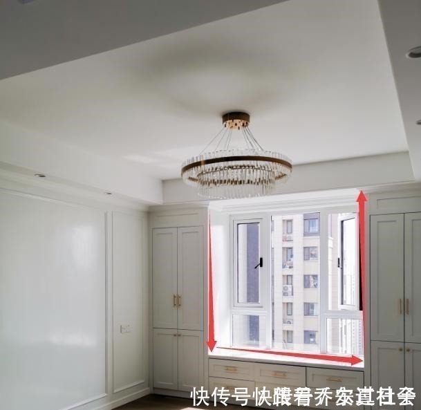 功能区|内飘窗不一定要砸，换种思路吧！架个书桌装个储物柜，多个功能区