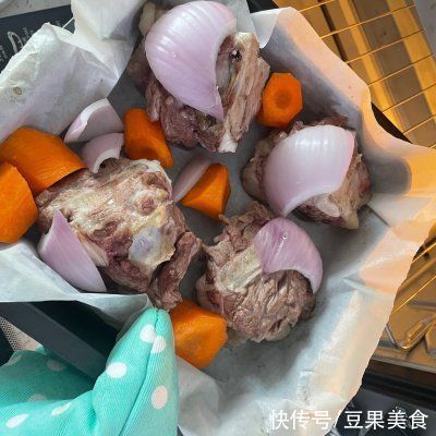 香浓满分!法式胡萝卜牛尾汤(烤箱版)