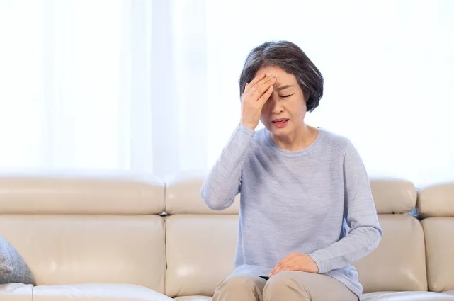 慢性疾病|大蒜是高血压的“发物”？医生：不想血管“报废”，2种素食尽量别吃