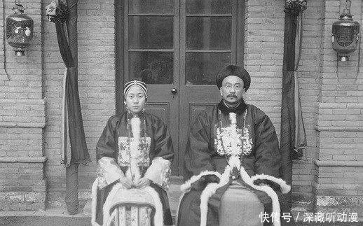 官差|清朝真实老照片：犯人被官差牵着爬，最后一张大臣却穿着棉官服！