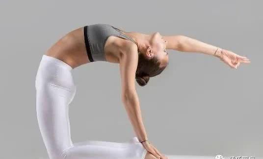 腿部肌肉|六种瑜伽动作就可以减掉腹部的赘肉，瘦腰靓丽不是梦