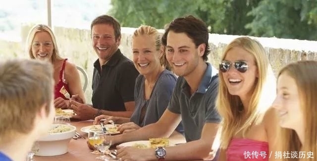 饭后半小时,不要做这4件伤身事,以免健康“倒退”了