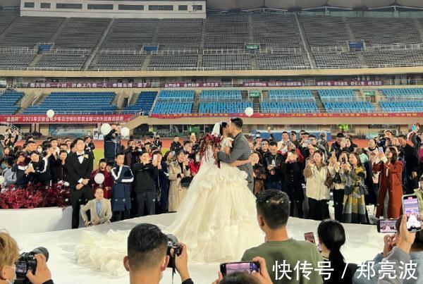 奥运名将|两大奥运名将结婚!石智勇迎娶排球美女,跑步女神在跑道完婚